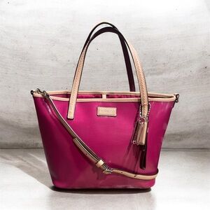 Coach Park Metro in Fuschia - 2012 EUC